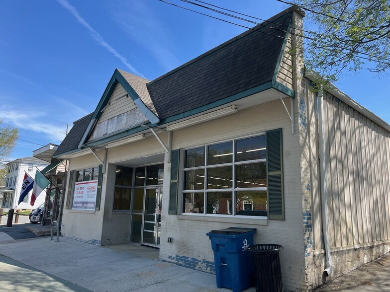 More Photos Of 6 S Main St, North East Freestanding For Sale