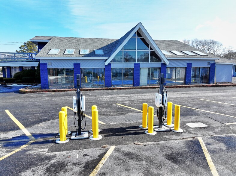 More Photos Of 961 MA-28, South Yarmouth Hospitality For Sale