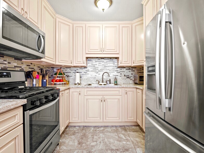 More Photos Of 350 W Wilson Ave, Glendale Apartments For Sale