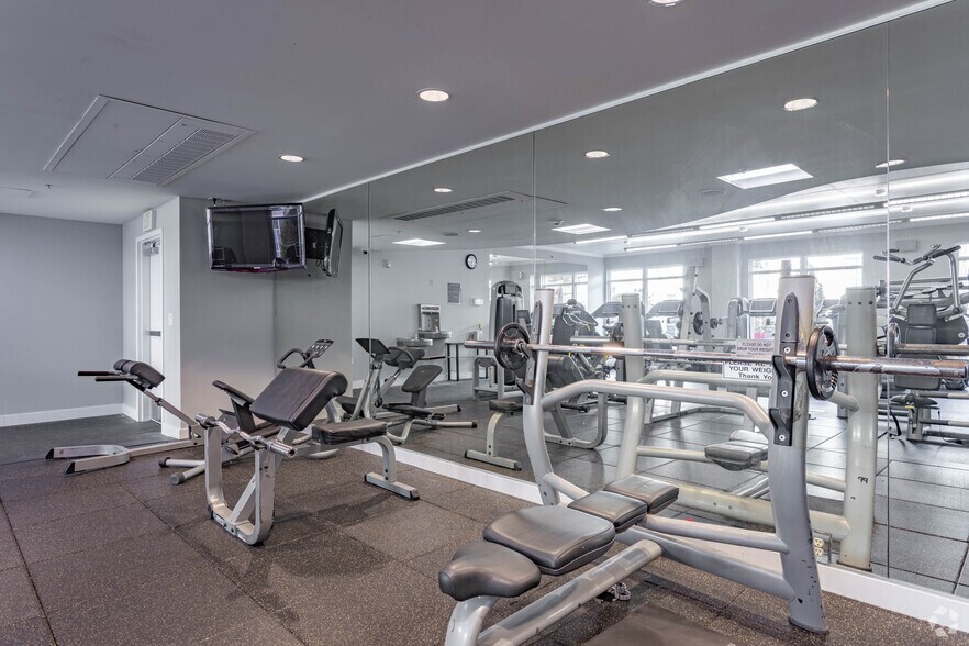 More Photos Of 7650 SE 27th St, Mercer Island Apartments For Lease