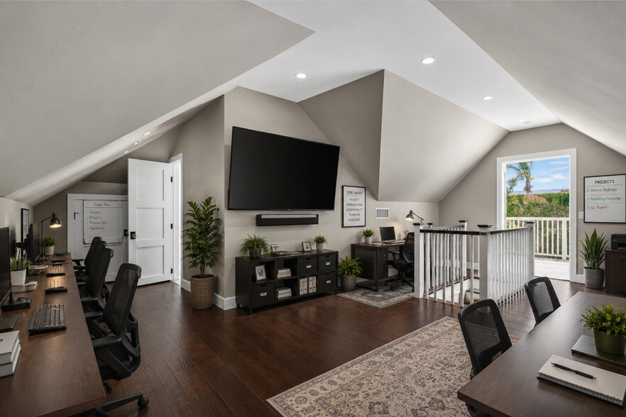More Photos Of 17066 Palmdale Ln, Huntington Beach Contractor Storage Yard For Sale