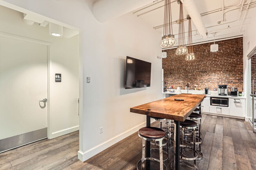 More Photos Of 1725 Blake St, Denver Office For Lease