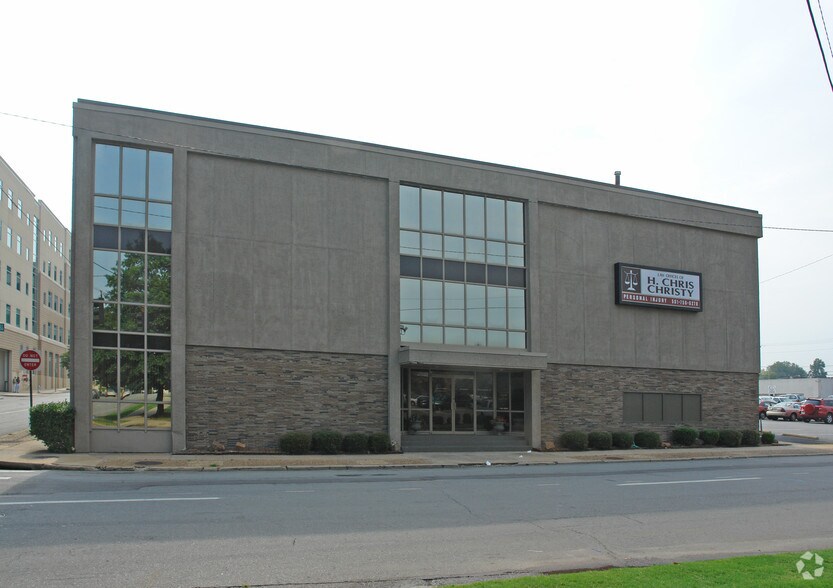 More Photos Of 801 Louisiana, Little Rock Office For Sale