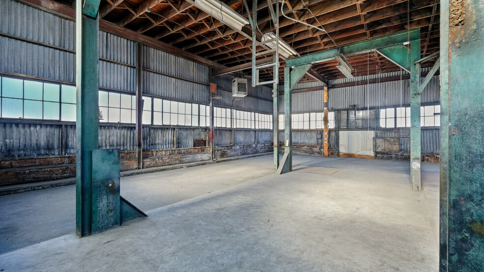 More Photos Of 47 Maple Ave, Flemington Light Manufacturing For Lease