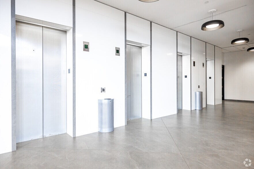 More Photos Of 11414 W Park Pl, Milwaukee Unknown For Lease