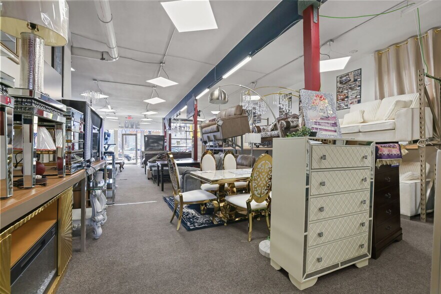 More Photos Of , Minneapolis General Retail For Sale