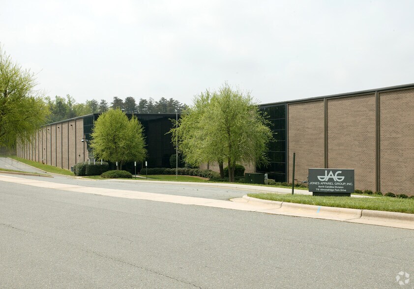 More Photos Of 710 Almondridge Dr, Rural Hall Warehouse For Lease