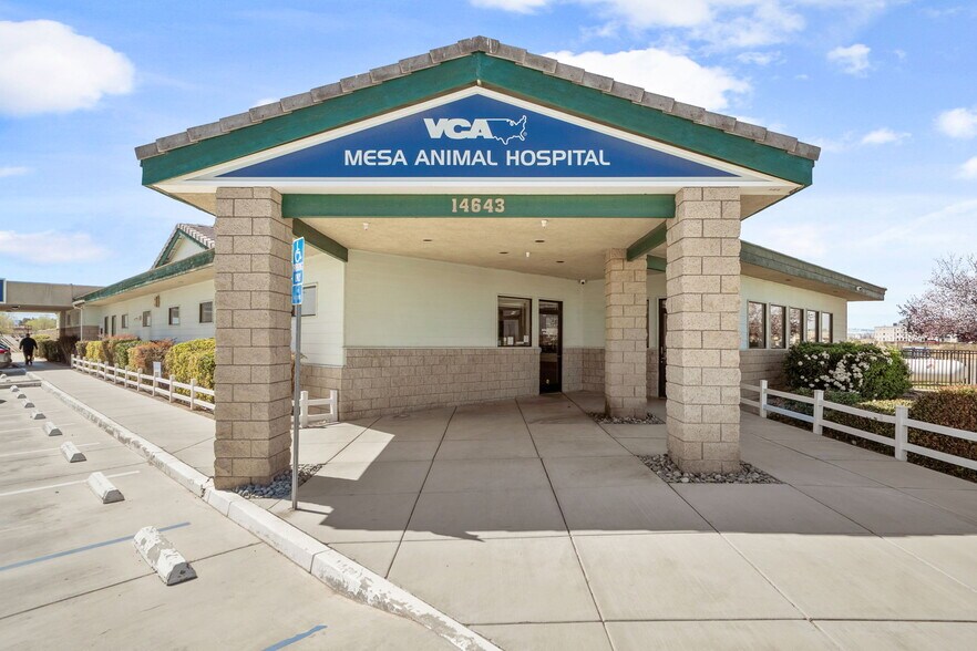More Photos Of 14643 Palmdale Rd, Victorville Veterinarian Kennel For Sale
