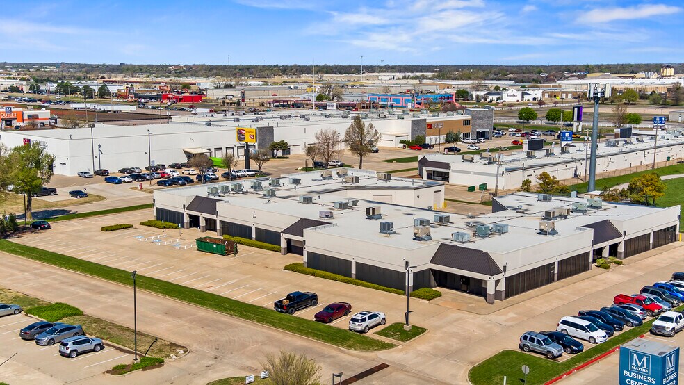 More Photos Of 200 S Quadrum Dr, Oklahoma City Light Manufacturing For Lease