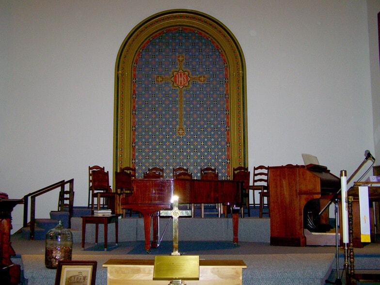 More Photos Of 27 Church St, Pulaski Religious Facility For Sale