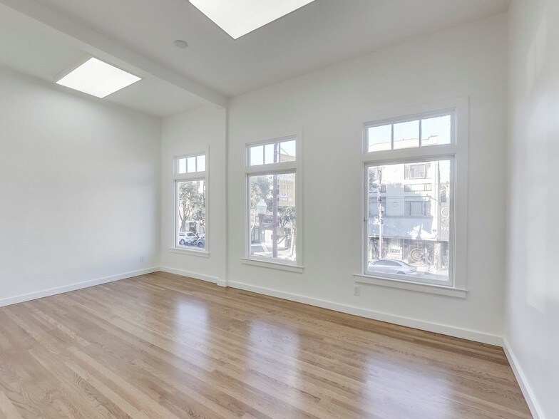 More Photos Of 2447-2449 Mission St, San Francisco Storefront Retail Office For Lease