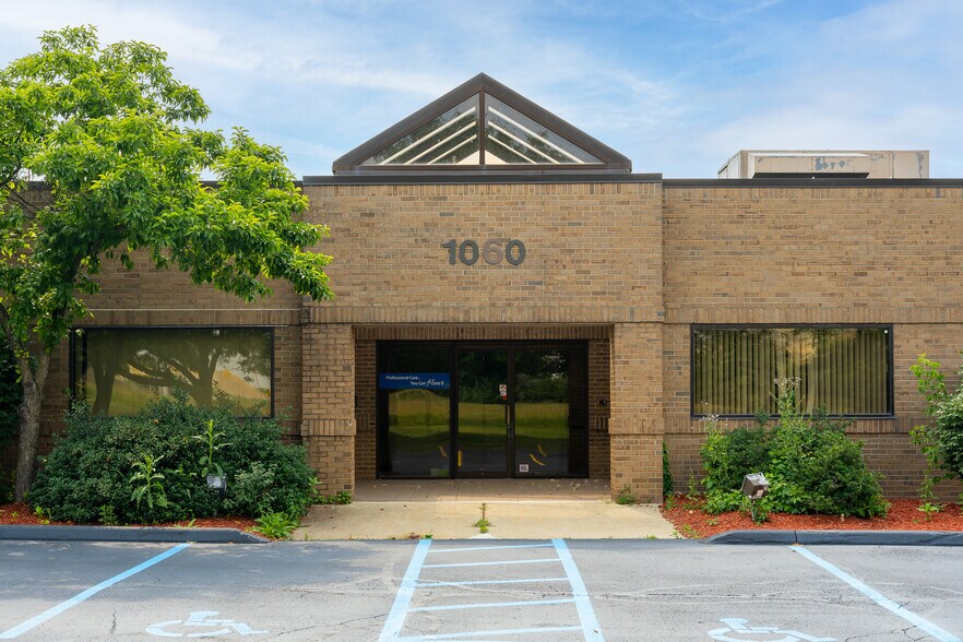 More Photos Of , Lake Orion Unknown For Sale