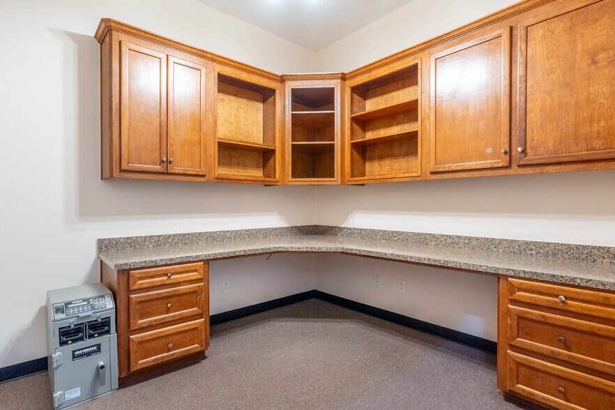 More Photos Of 3208 Broadway St, Houston Medical For Lease