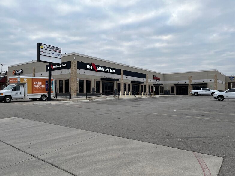 More Photos Of 3708-3722 E Rosedale St, Fort Worth Freestanding For Sale