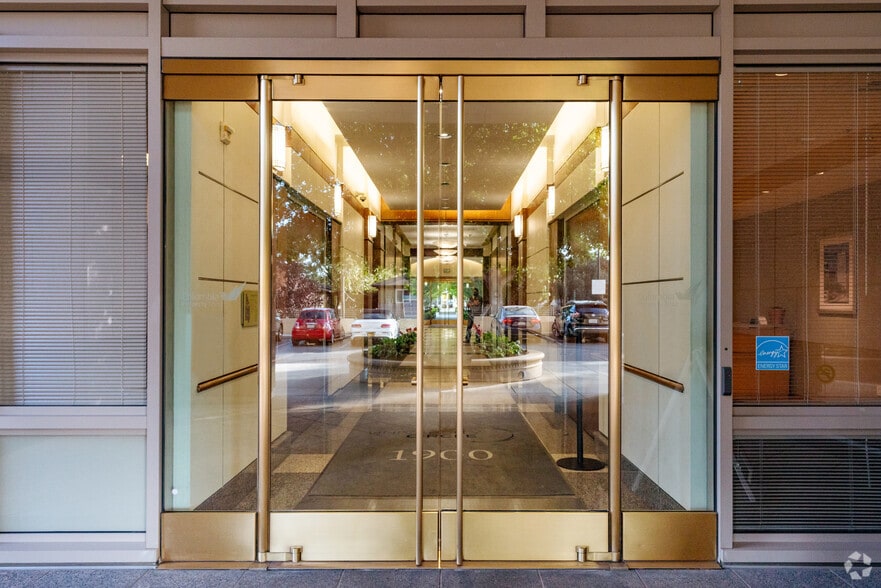 More Photos Of 1950 University Ave, East Palo Alto Unknown For Lease