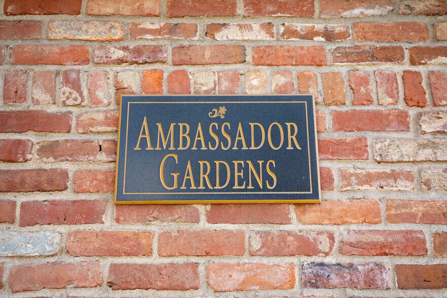 More Photos Of 1720 N St, Sacramento Apartments For Sale