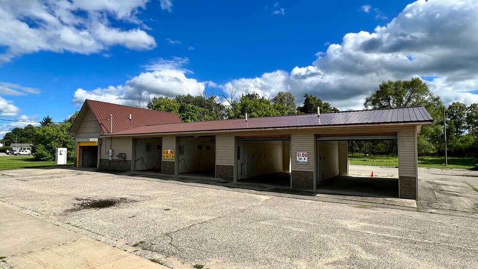 More Photos Of 503 W 7th St, Evart Carwash For Sale