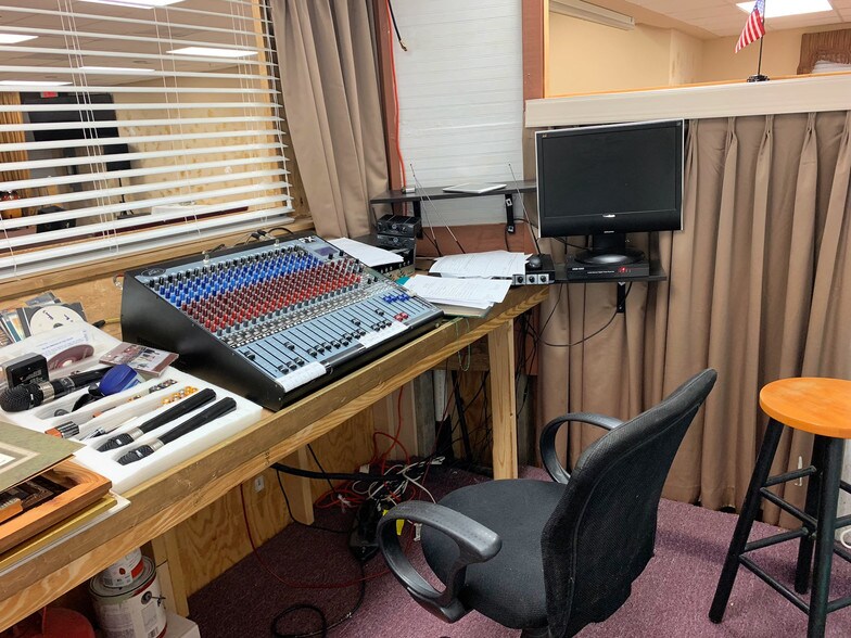 More Photos Of 4050 Westgate Ave, West Palm Beach Showroom For Lease