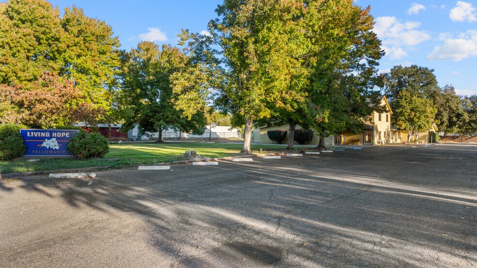 More Photos Of 355 Panama Ave, Chico Flex For Sale