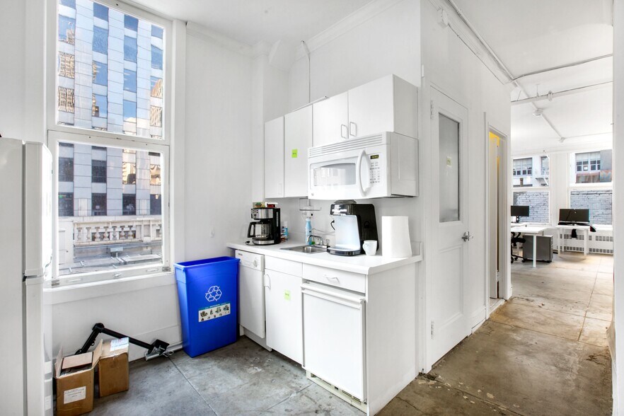 More Photos Of 576 Sacramento St, San Francisco Office For Lease