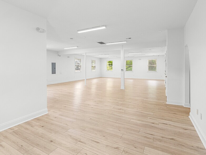 More Photos Of 14 Mimidis Ln, Swannanoa Office For Sale