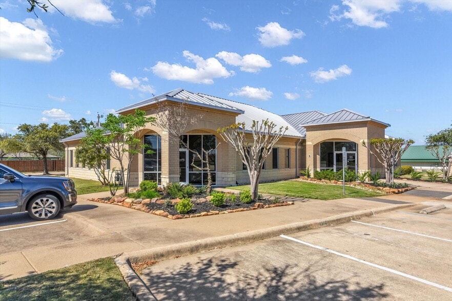 Primary Photo Of 3308 Longmire Dr, College Station Office For Lease