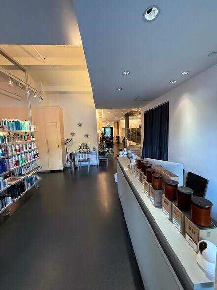 More Photos Of 28 N Ericsson Pl, New York Apartments For Sale