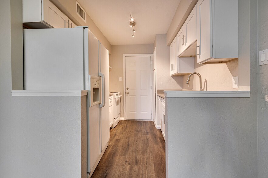 More Photos Of 608 Fallmeadow Ct, Denton Apartments For Sale