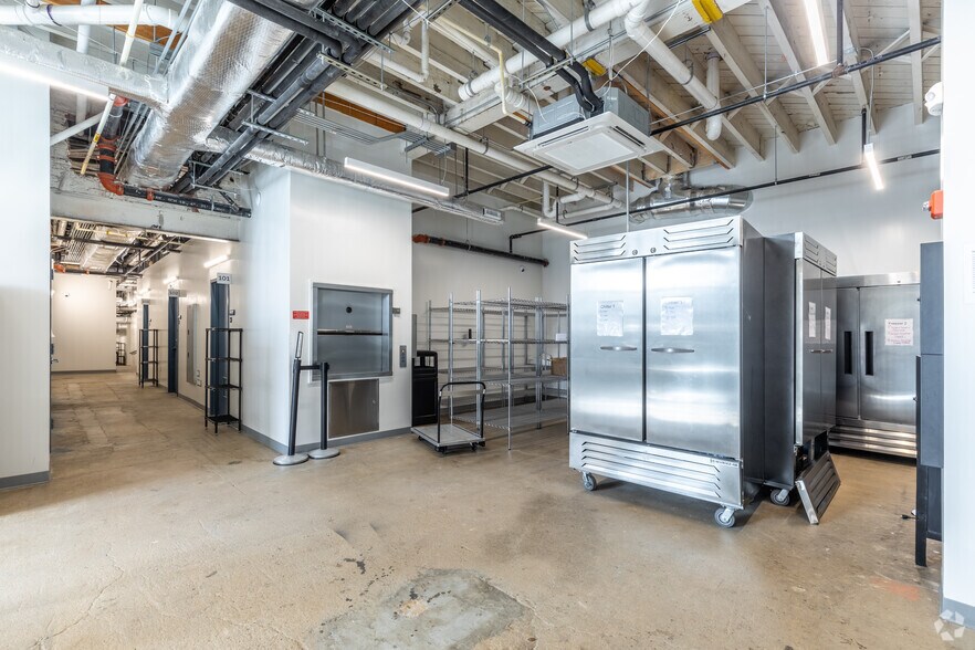 More Photos Of 2000-2014 5th St NE, Washington Warehouse For Lease