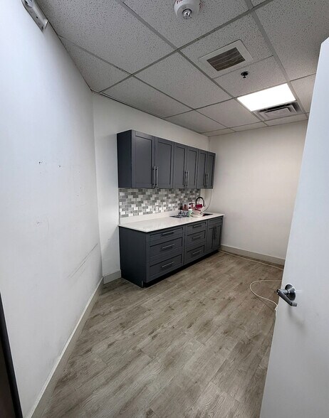 More Photos Of 14499 N Dale Mabry Hwy, Tampa Office For Lease
