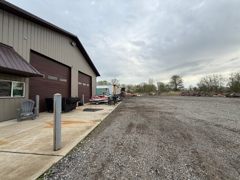 More Photos Of 12020 Telegraph, Carleton Industrial For Lease