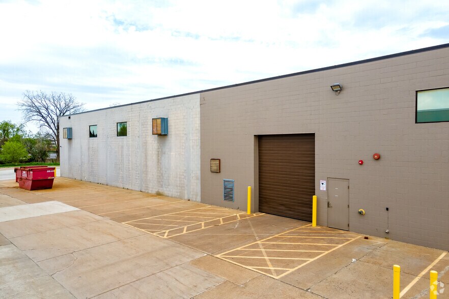 More Photos Of 7200 Miller Dr, Warren Research And Development For Lease