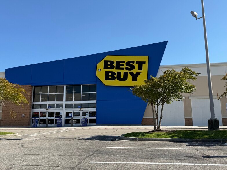 More Photos Of NW Corner I-10 and I-110, D'Iberville Unknown For Lease