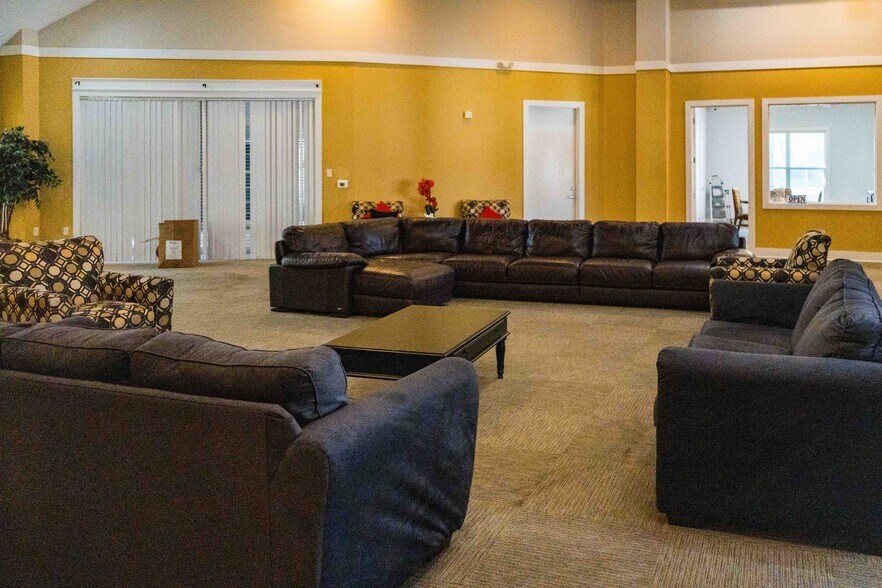 More Photos Of 3000 S Adams St, Tallahassee Apartments For Sale