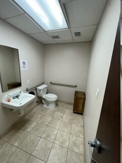 More Photos Of 9001 Frey Rd, Houston Warehouse For Lease