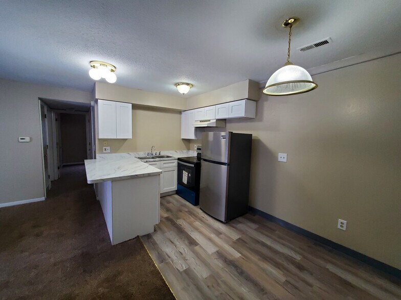 More Photos Of 700-710 S Dewitt Dr, Dewitt Apartments For Sale