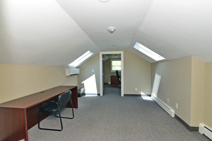 More Photos Of 186 Grove St, Franklin Office For Sale
