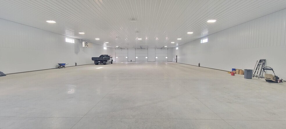 More Photos Of 501 112th Ave, Crown Point Warehouse For Lease