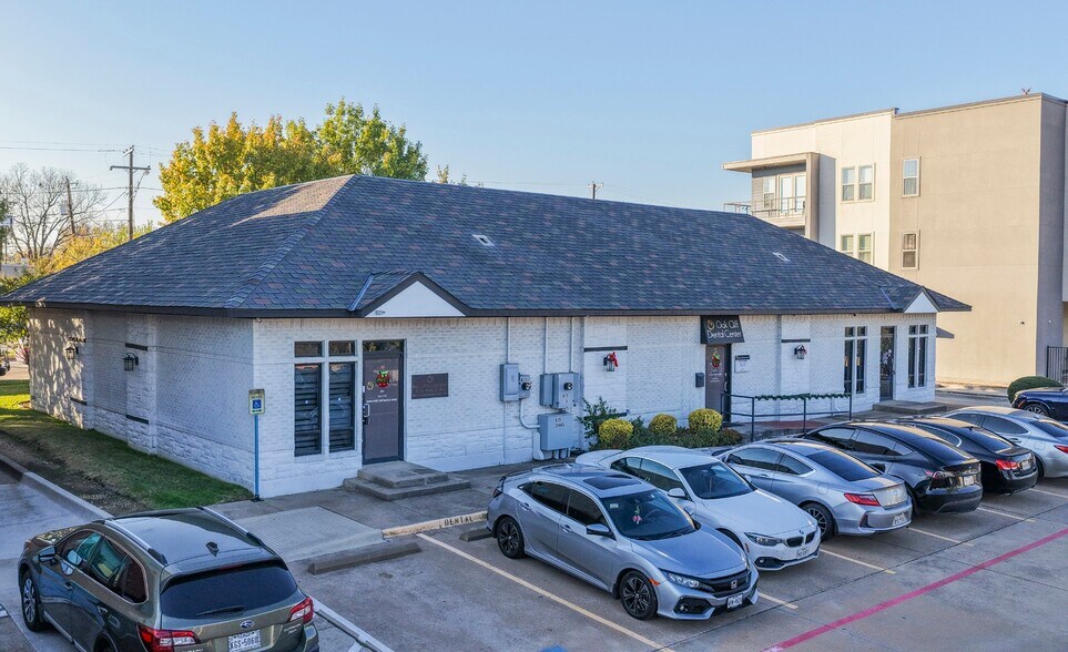 More Photos Of 820 N Zang Blvd, Dallas Medical For Sale