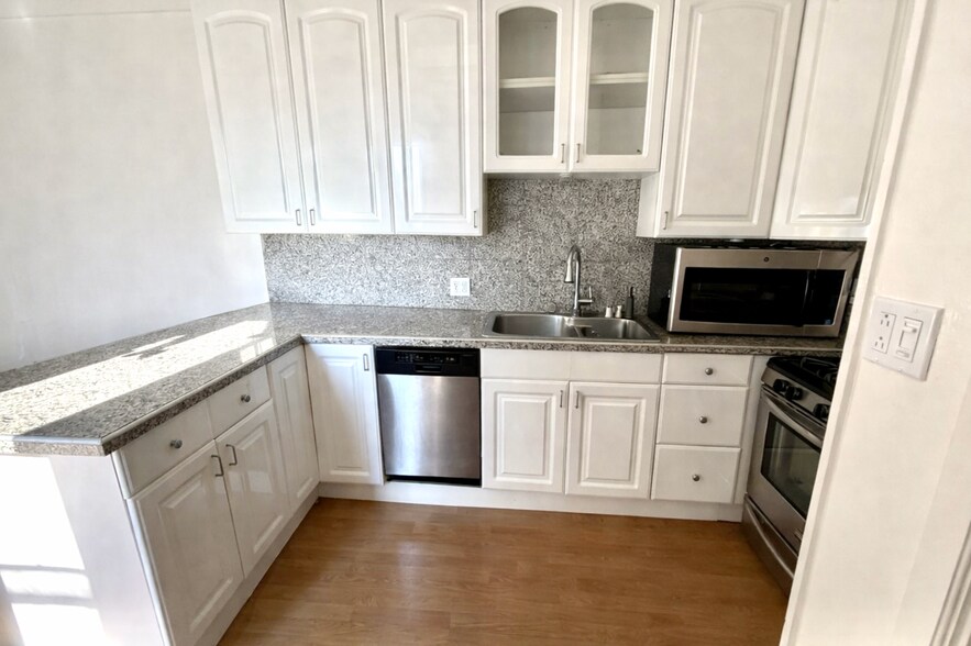 More Photos Of 176-180 Langton St, San Francisco Apartments For Sale