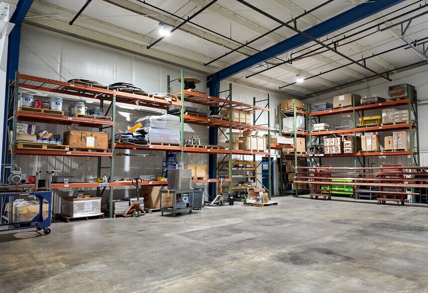 More Photos Of 100 Quality Park Dr, Beresford Manufacturing For Sale