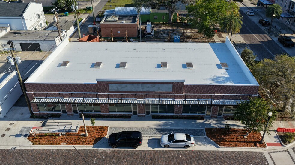 More Photos Of 201 Oak Ave, Sanford Storefront Retail Office For Lease