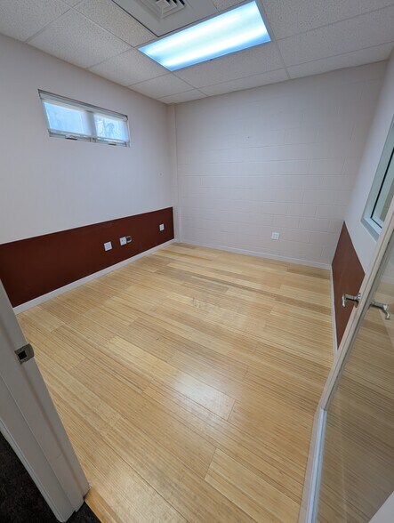 More Photos Of 1320 N School St, Honolulu Office For Sale