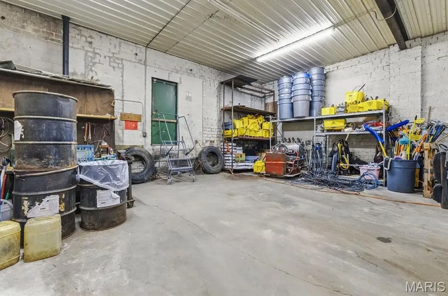 More Photos Of 2605 N 20th St, Saint Louis Industrial For Sale
