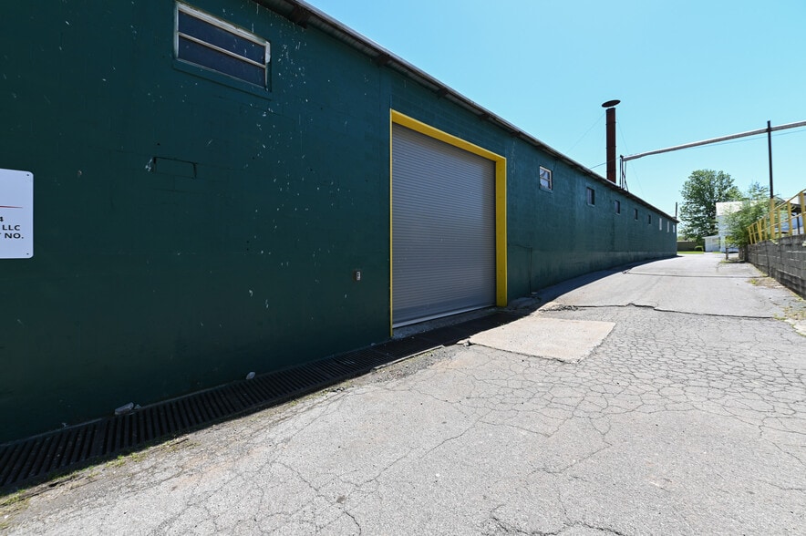More Photos Of 164 Eyster Rd, Halltown Manufacturing For Lease
