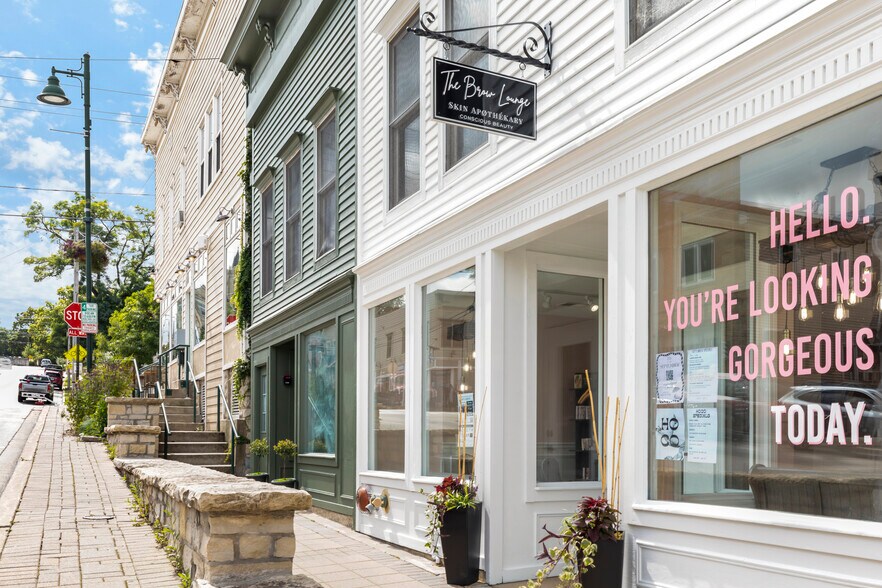 More Photos Of 206-208 Stephen St, Lemont Storefront Retail Residential For Lease