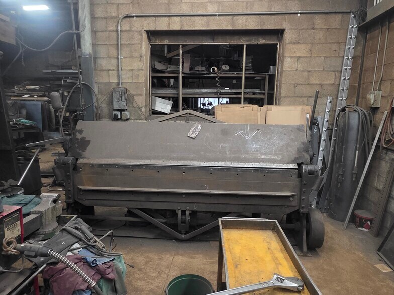 More Photos Of 1389 Old State Rd, Waterford Industrial For Sale
