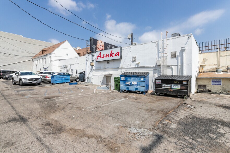 More Photos Of 1551 Westwood Blvd, Los Angeles Restaurant For Sale