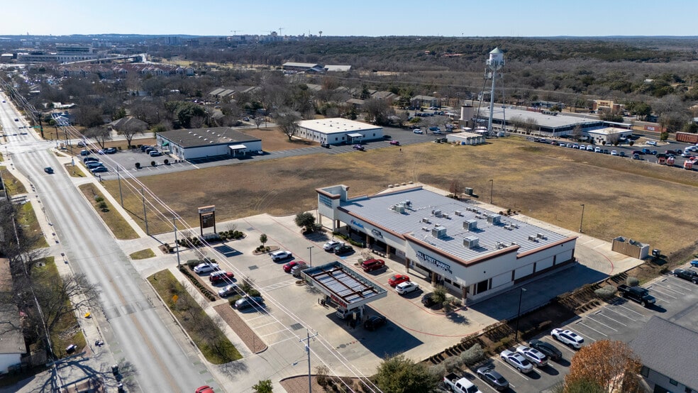 More Photos Of 641 Mill St, San Marcos Restaurant For Lease