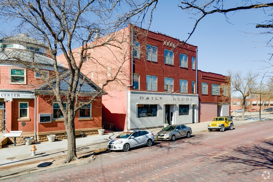More Photos Of 705 N 2nd Ave, Dodge City Loft Creative Space For Sale